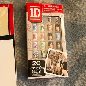 1D nails